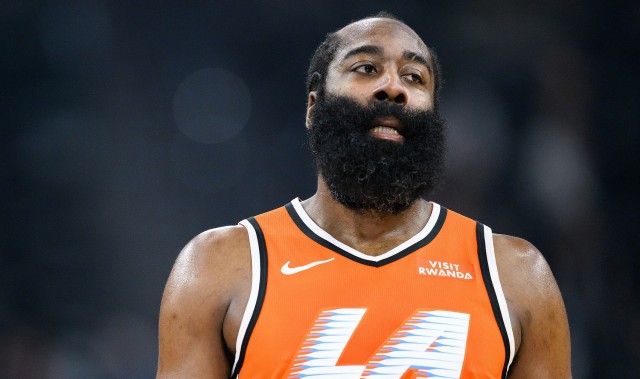 下半场能回暖吗？哈登上半场13中3&amp;三分8中1 仅得10分4助攻