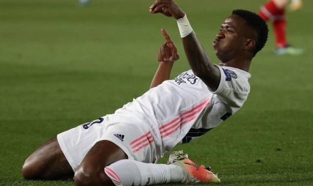 星空体育-干脆利落双响立功！如此维尼修斯 齐祖还信不过吗？